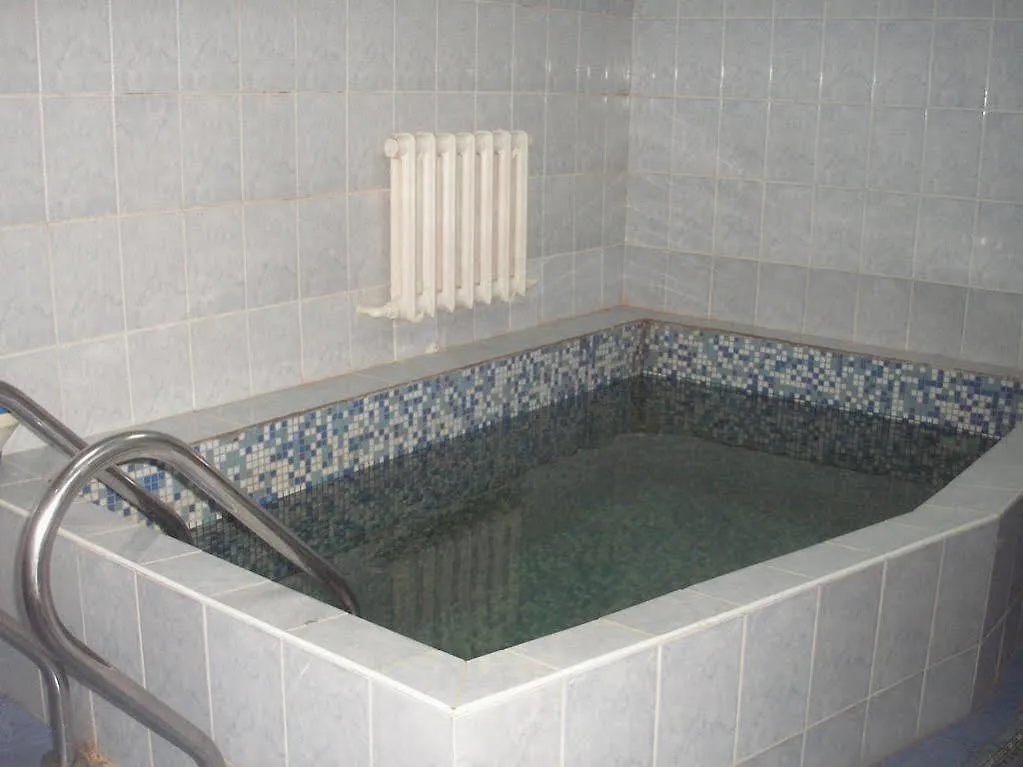 Tri Peskarya Hotel Nur-Sultan  2*, Nur-Sultan (Astana)